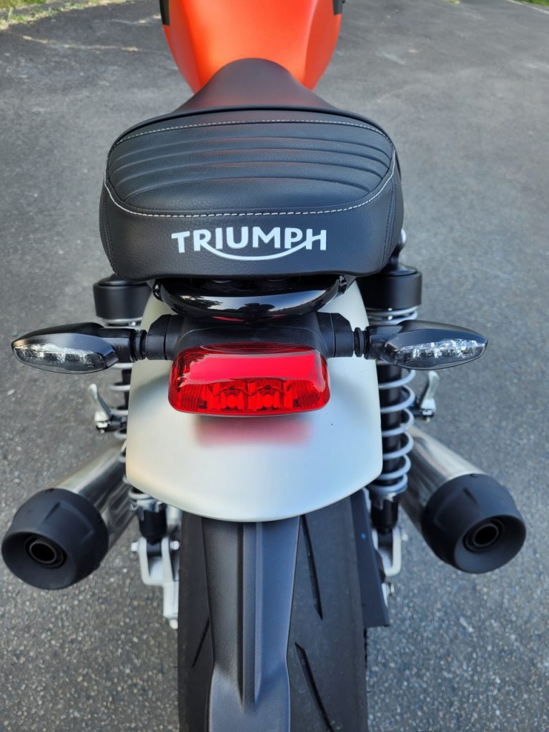 Triumph Speed Twin 1200, Techno dans le Rétro