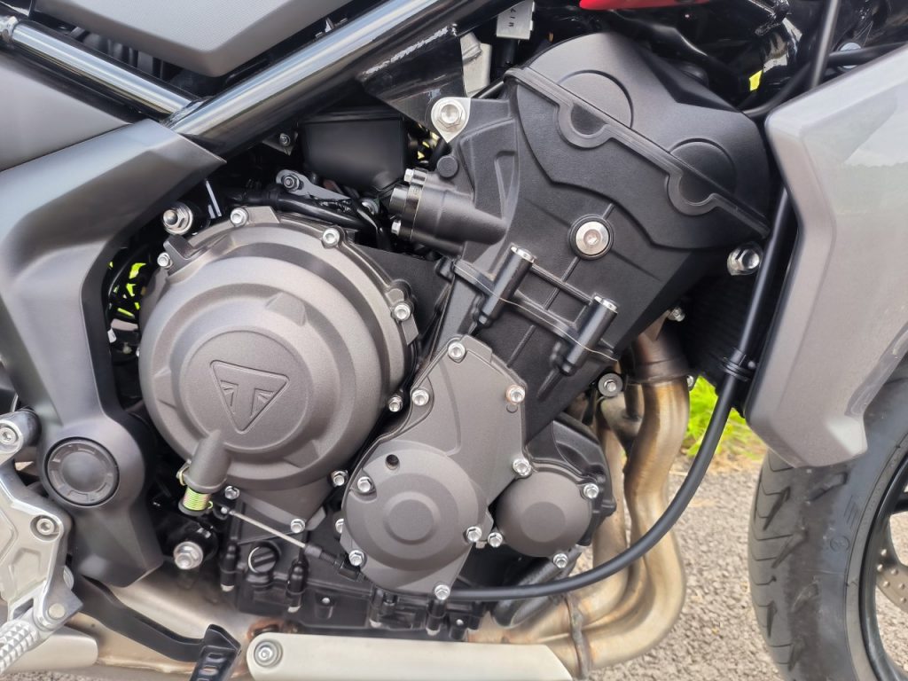 Triumph Tiger Sport 660, une Trident carénée ?