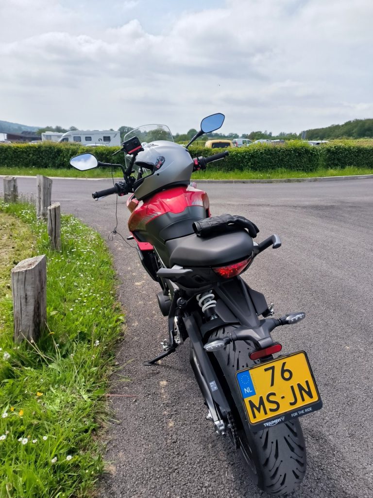 Triumph Tiger Sport 660, une Trident carénée ?