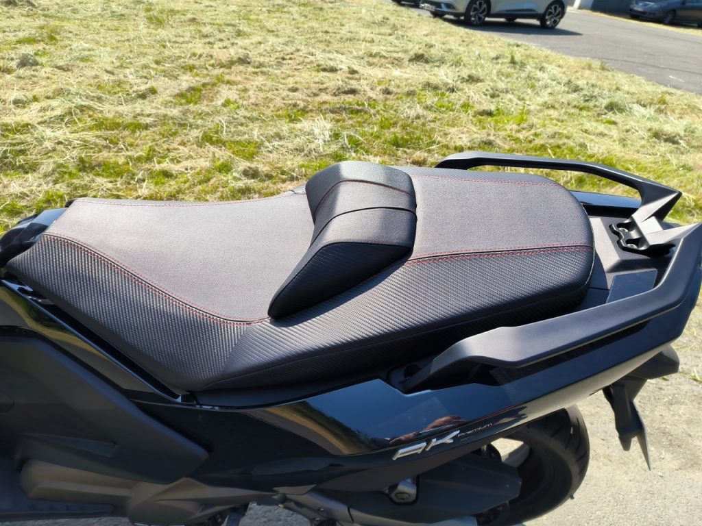 Kymco AK 550 Premium, le maxi-scooter mieux équipé.