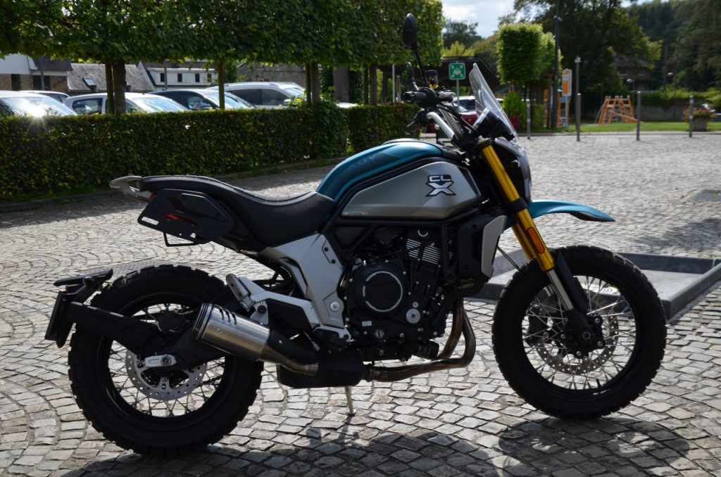 CF Moto CL-X 700 Adventure : rat des villes et rat de champs.