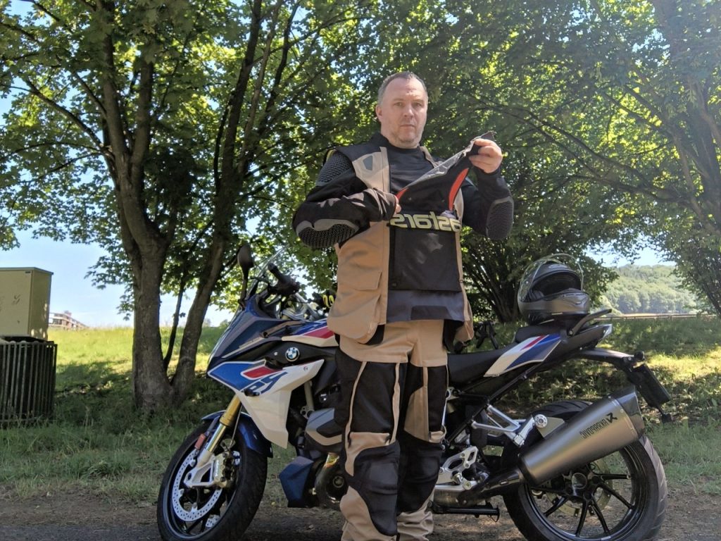 Alpinestars Halo Drystar, la tenue d&rsquo;un autre monde