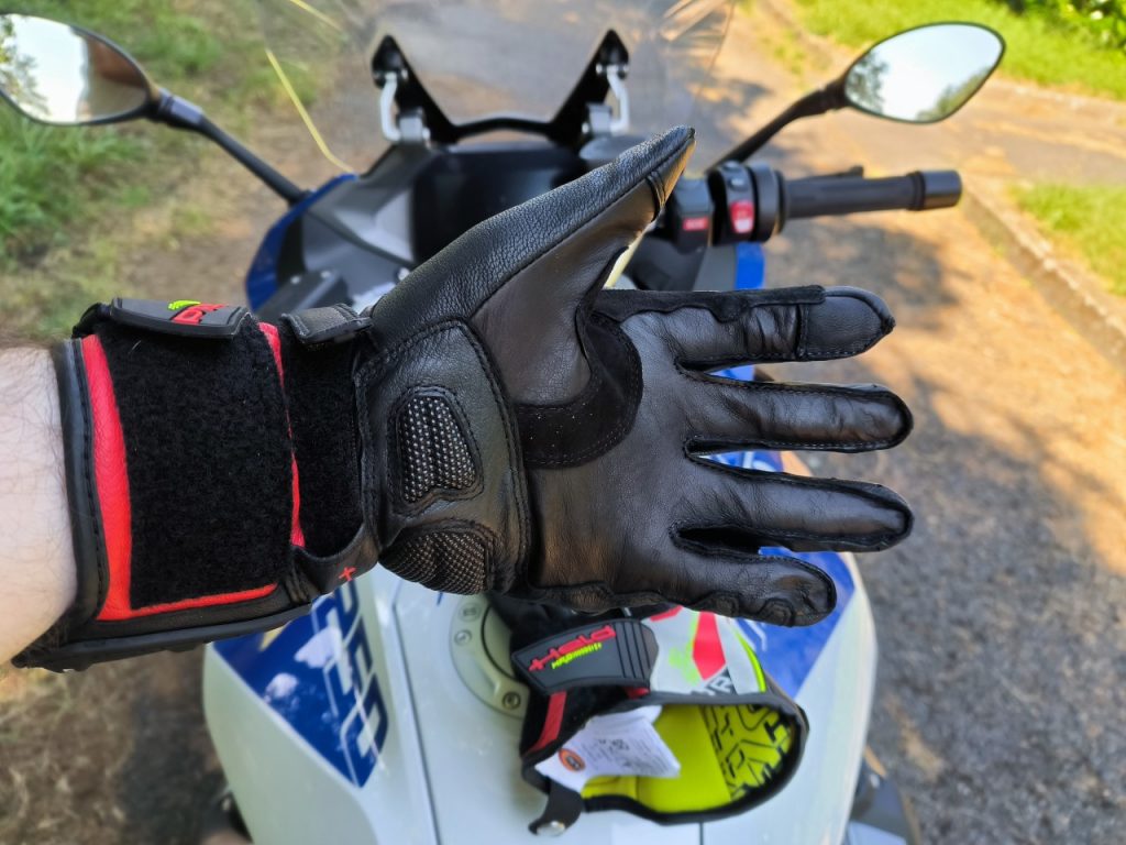 Held Akira RR des gants racing flashys !