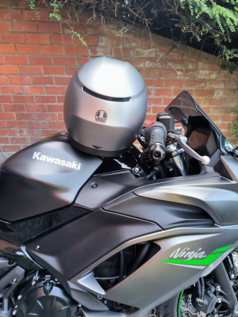 Kawasaki Ninja 650 Sport, sportive mais pas trop