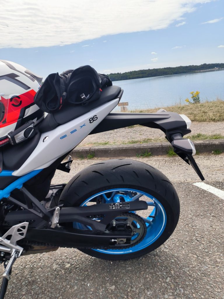 Suzuki GSX8S la bonne surprise chez les roadsters