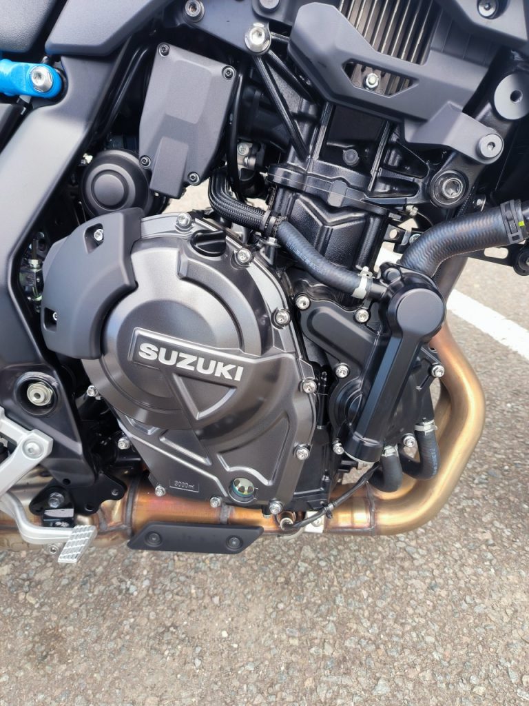 Suzuki GSX8S la bonne surprise chez les roadsters