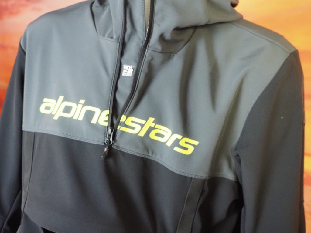 Alpinestars Sherpa Hoodie, l&rsquo;anorak pour la moto