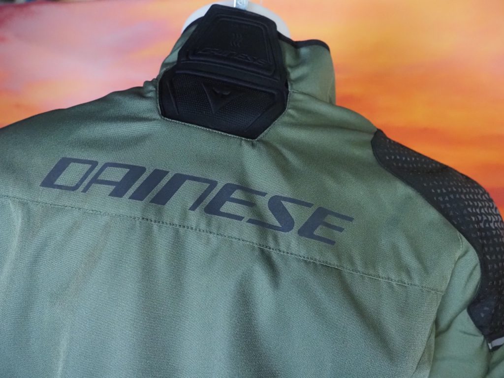 Dainese Ladakh, une tenue très polyvalente, touring ou enduro