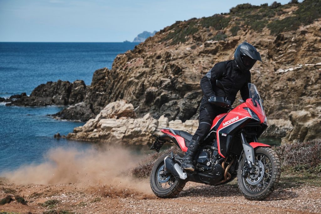 Moto Morini X-Cape 650: éloge de la simplicité