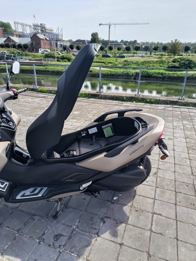 Mobilité urbaine, le Yamaha Tricity 300 plus, c&rsquo;est mieux