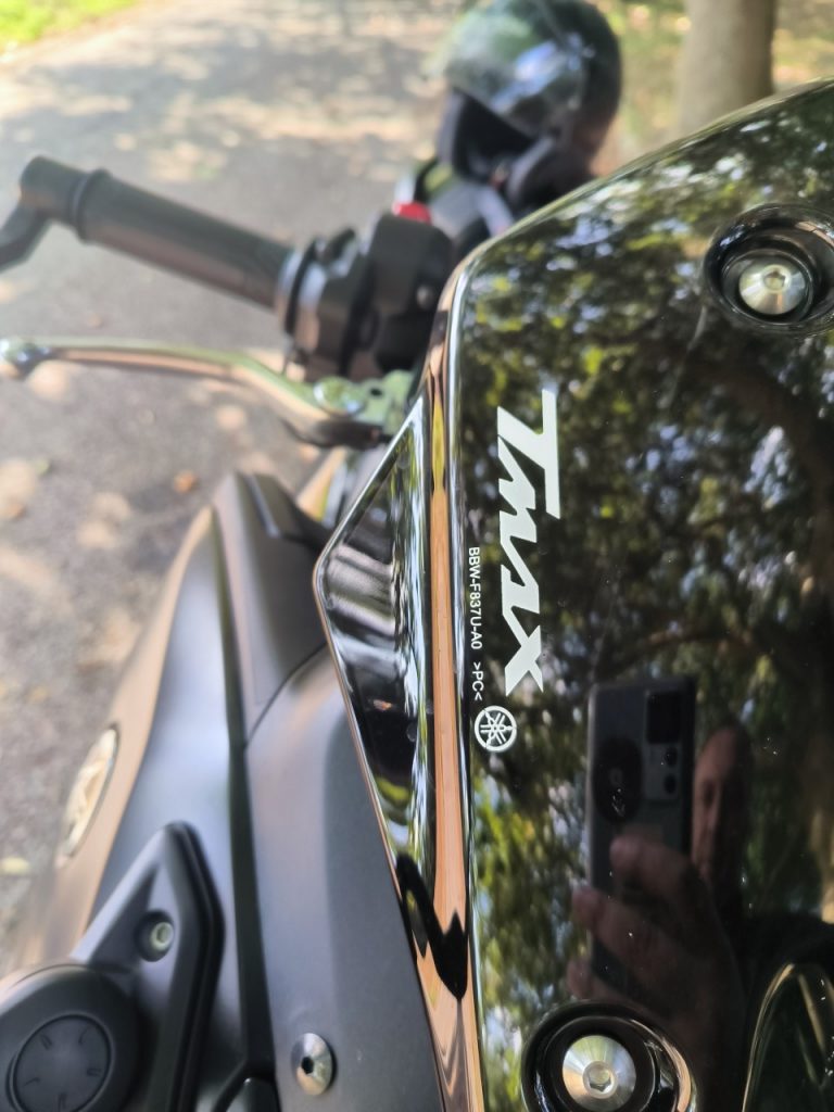 Place au scooter sportif avec le Yamaha T-Max 560 Tech !