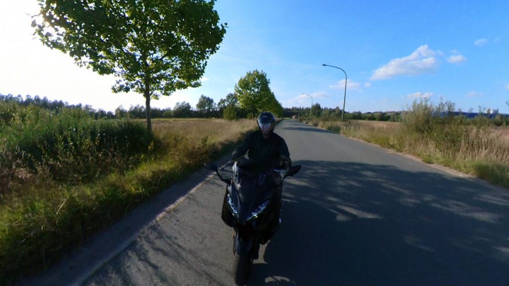 Place au scooter sportif avec le Yamaha T-Max 560 Tech !