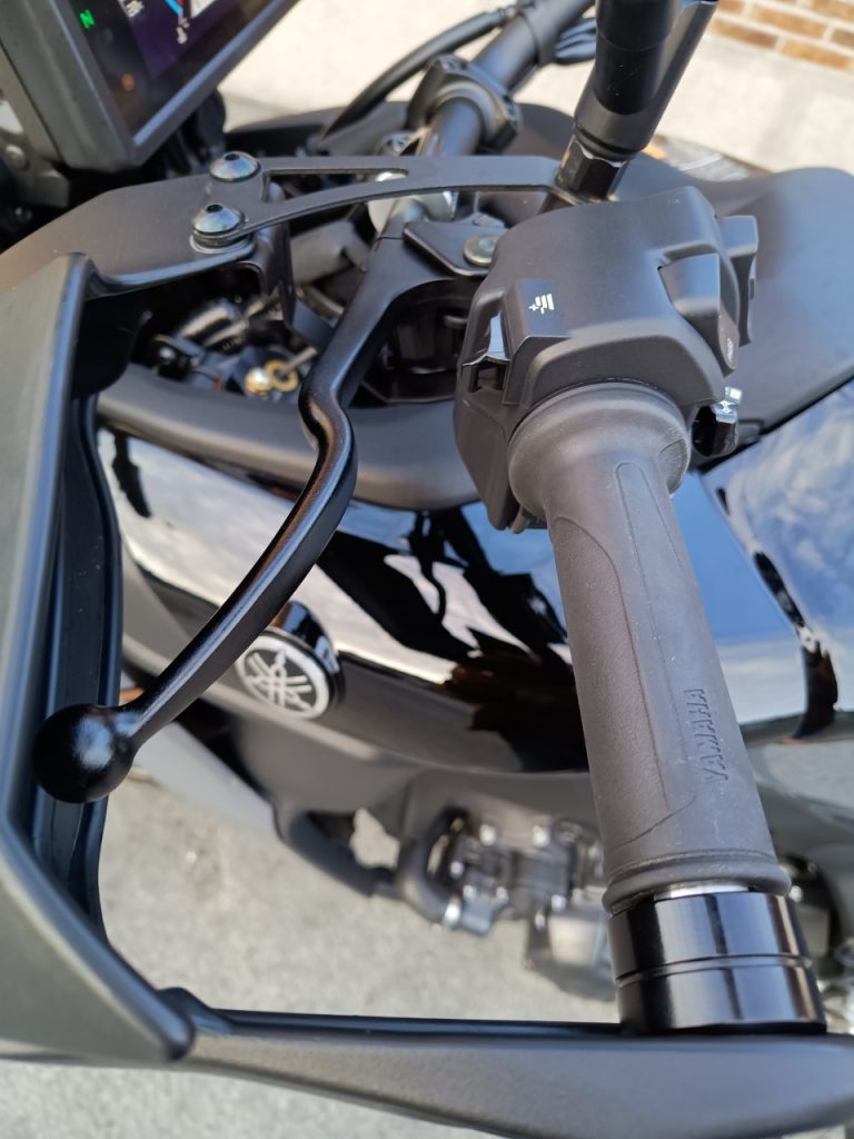 Yamaha Tracer 9 GT+, + d’atouts, + de charme et + chère.