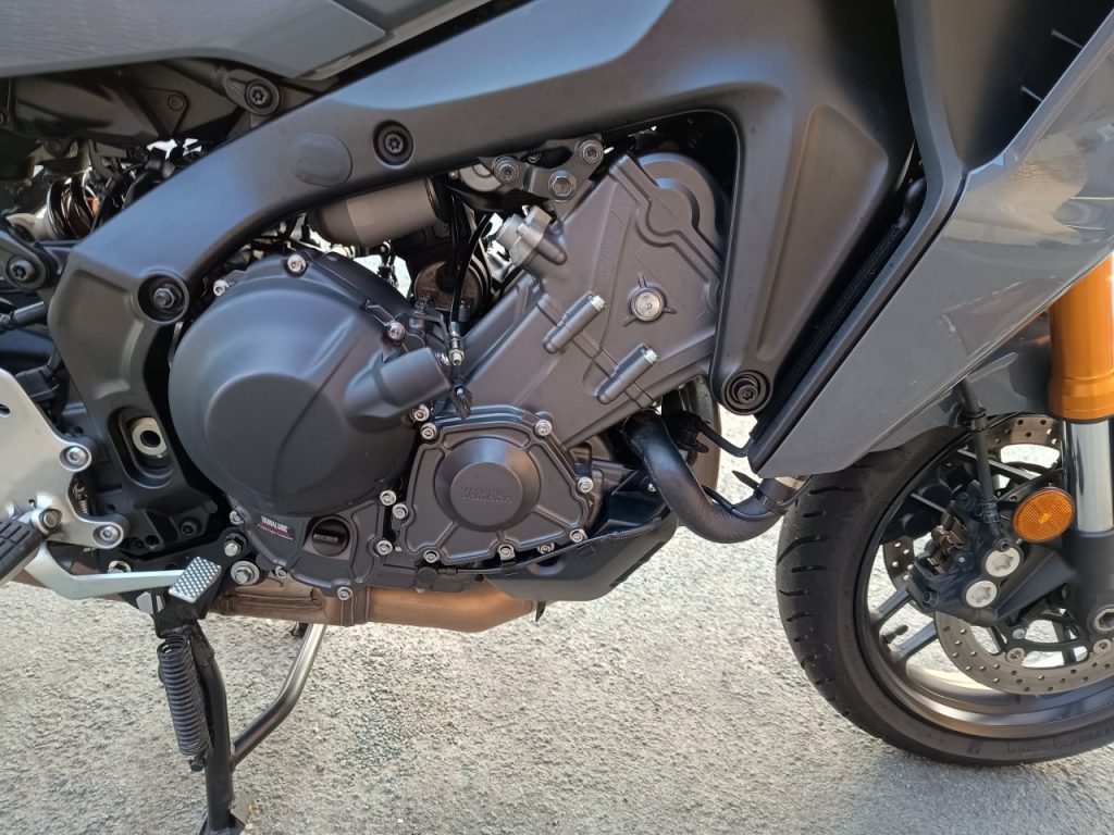 Yamaha Tracer 9 GT+, + d’atouts, + de charme et + chère.