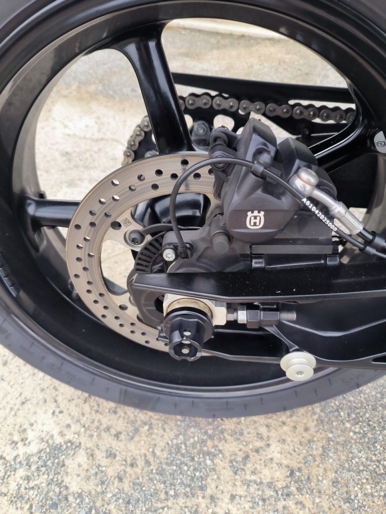 Husqvarna Svartpilen 801, l’éclate à l’état pur