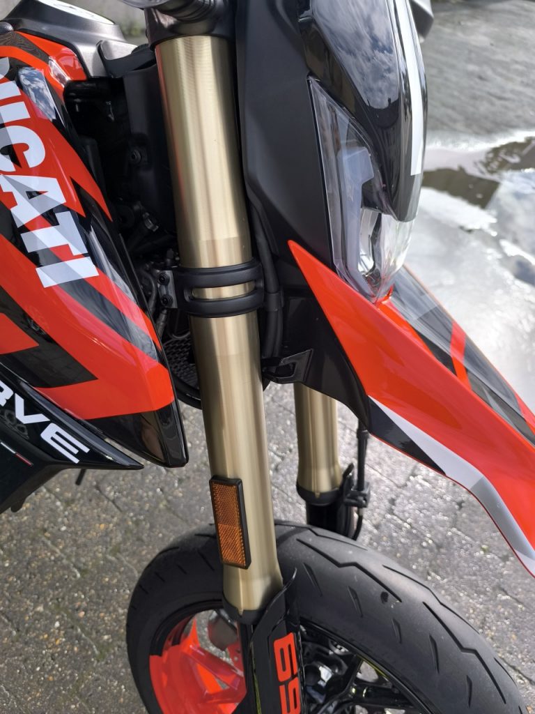 Ducati 698 Hypermotard RVE, jouet pour enfant fortuné.