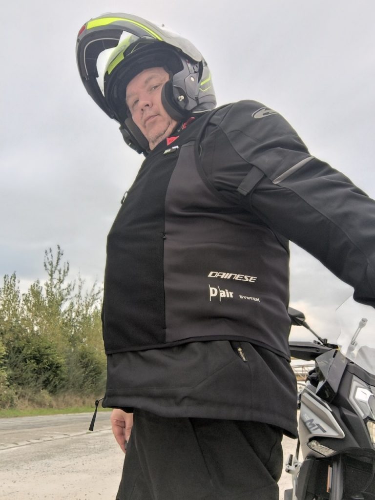 6 mois avec l’airbag moto Dainese Smart Jacket