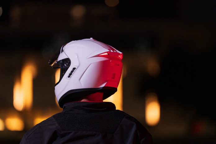 SENA PHANTOM ANC_Lifestyle_5